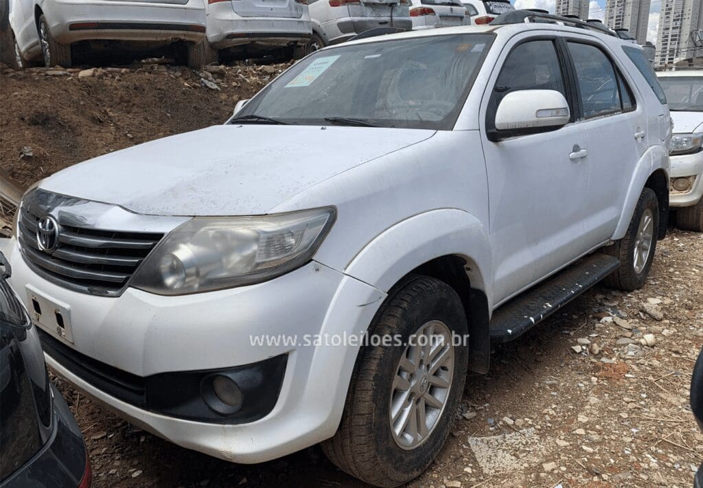 hilux-leilao-veiculos-oportunidade-investir-renda-extra