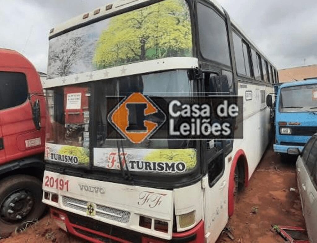 onibus-volvo-leilao-veiculos-oportunidade-investir-renda-extra