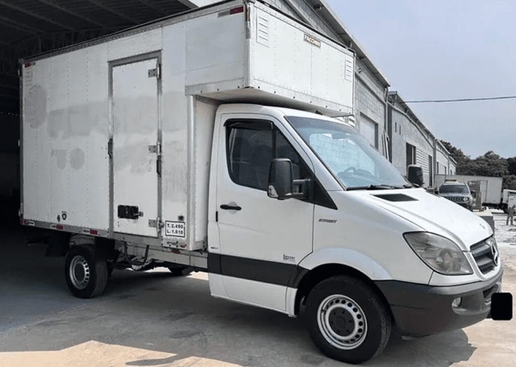 sprinter-mercedes-benz-leilao-veiculos-oportunidade-investimento-renda-extra