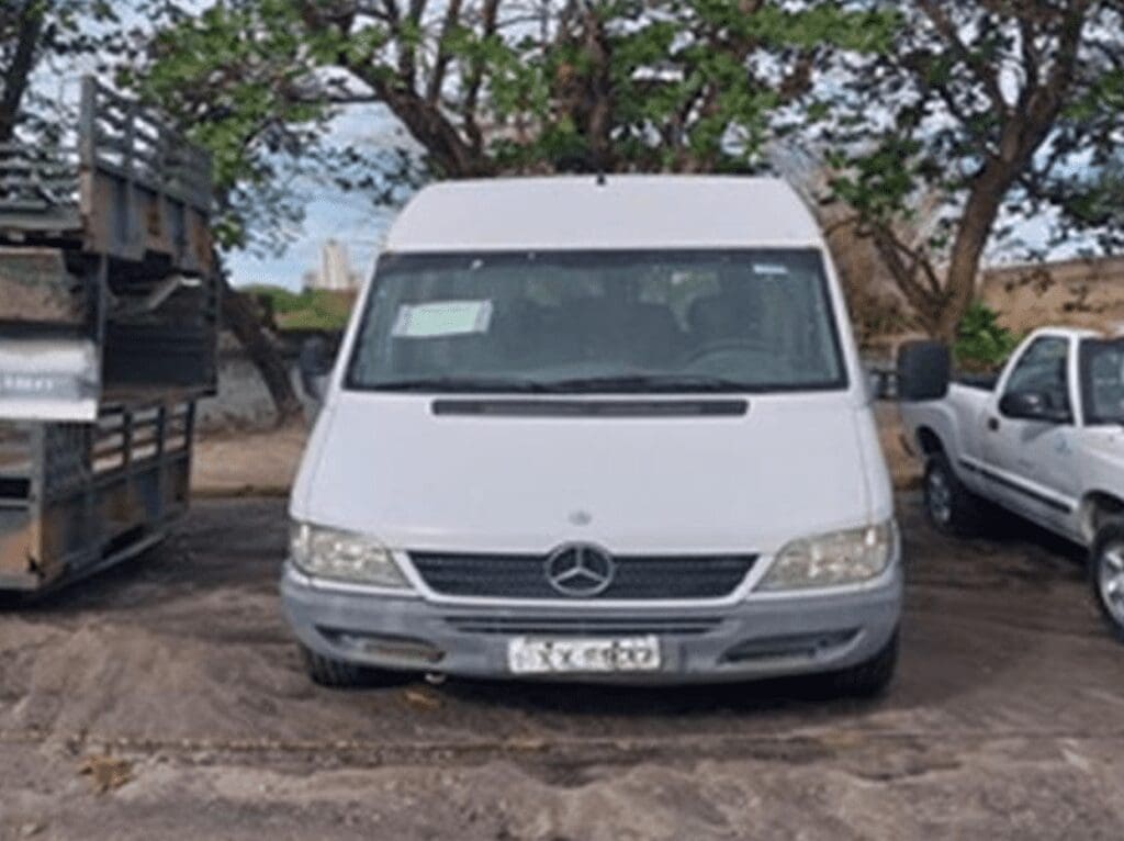 sprinter-mercedes-benz-leilao-veiculos-oportunidade-investir-renda-extra