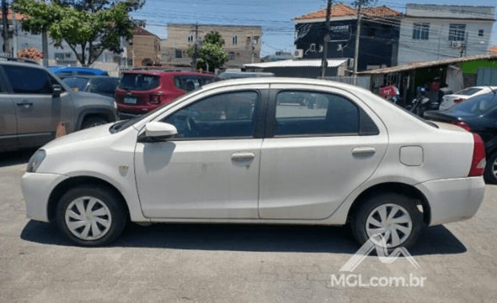 toyota-etios-leilao-veiculos-oportunidade-investir-renda-extra