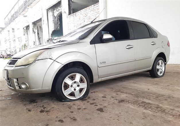 fiesta-sedan-leilao-veiculos-oportunidade-investir-renda-extra