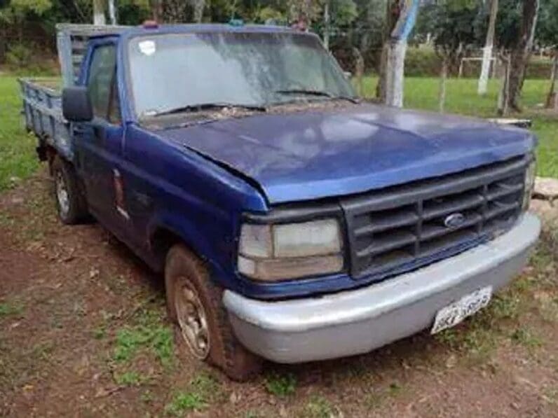 ford-f1000-leilao-veiculos-oportunidade-investir-renda-extra