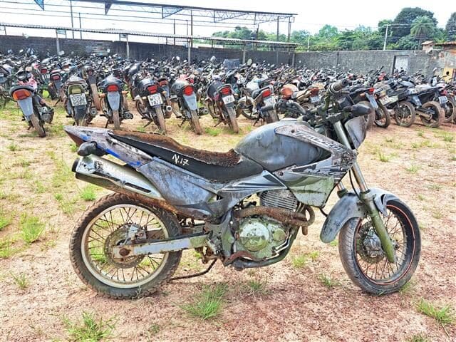 2 honda-nx4-falcon-leilao-motos-oportunidade-investir-renda-extra