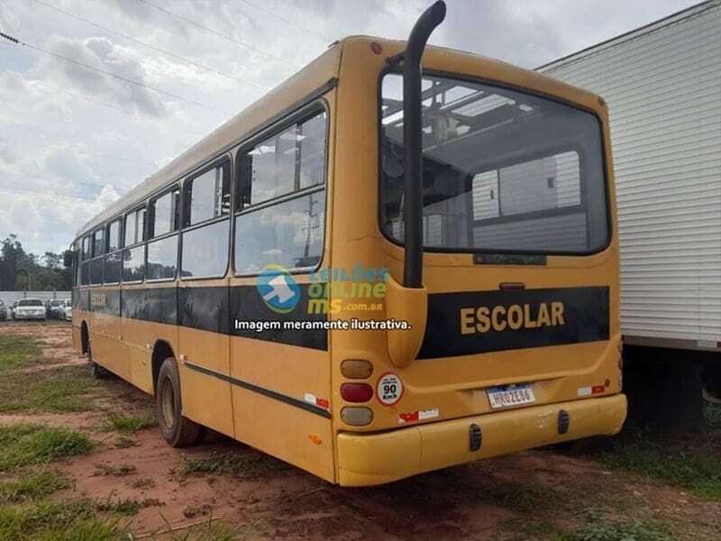 9 onibus-mercedes-benz-leilao-veiculos-oportunidade-investir-renda-extra