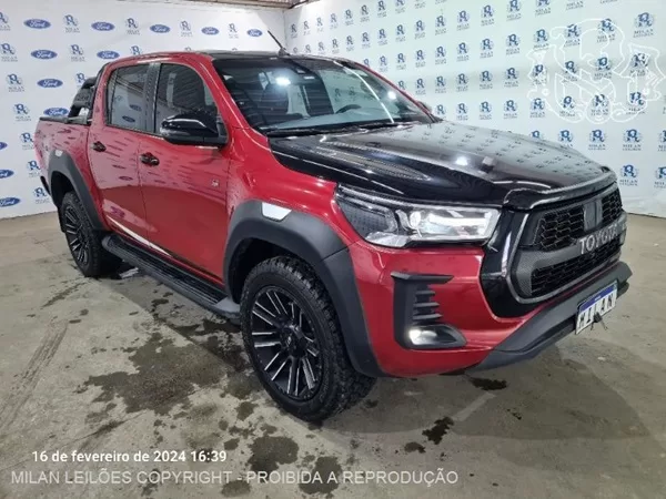 toyota-hilux-grs-4x4-leilao-caminhonete-veiculos-retomados-finaciamento