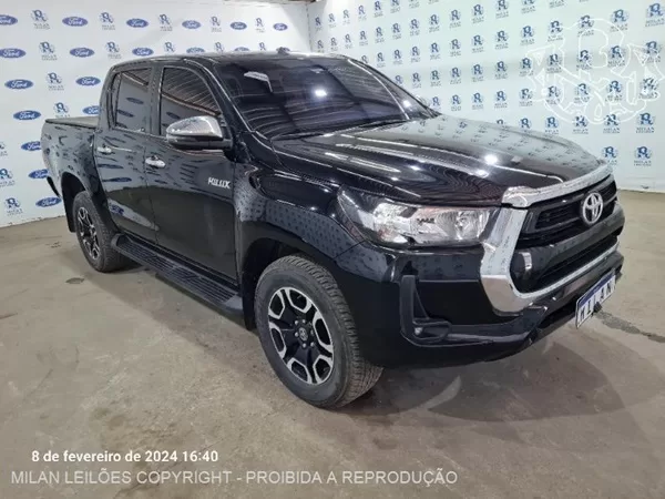 toyota-hilux-4x4-leilao-caminhonete-veiculos-retomados-finaciamento