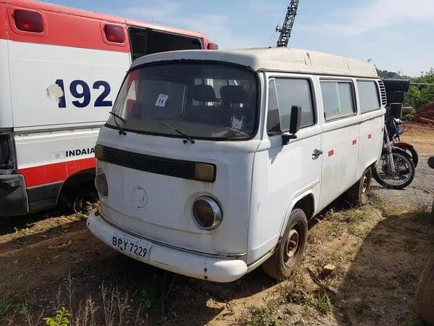 2 kombi-leilao-veiculos-oportunidade-investir-renda-extra