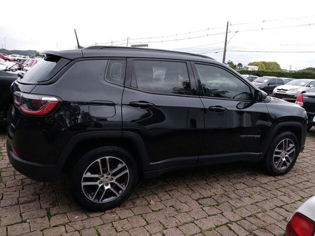 6 jeep-compass-leilao-veiculos-oportunidade-investir-renda-extra