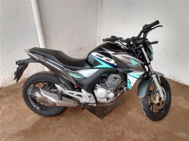 CB250F-leilão-veículos-oportunidade-investir-renda-extra