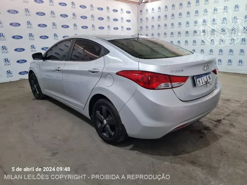 hyundai-elantra-veiculo-seminovos-lailao-banco