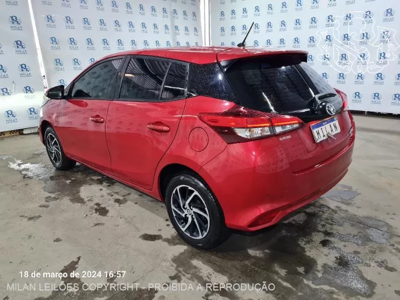 toyota-yaris-hatch-seminova-leilao-banco-toyota