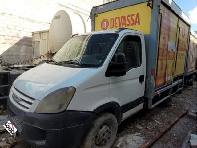 caminhao-iveco-leilao-veiculos-oportunidade-investir-renda-extra