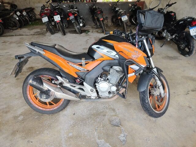 honda-cb-motos-leilao-veiculos-oportunidade-investir-renda-extra
