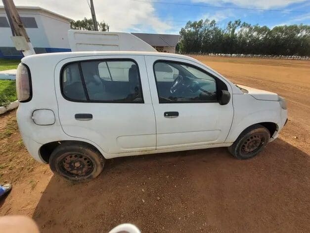 fiat-uno-leilao-veiculos-oportunidade-investir-renda-extra