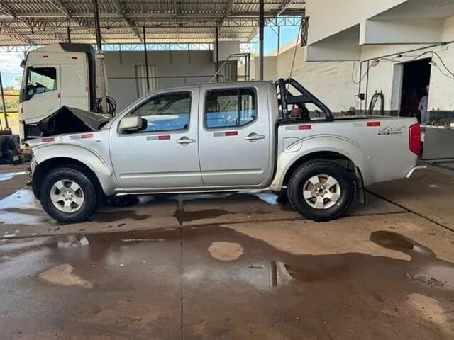 nissan-frontier-leilao-veiculos-oportunidade-investir-renda-extra
