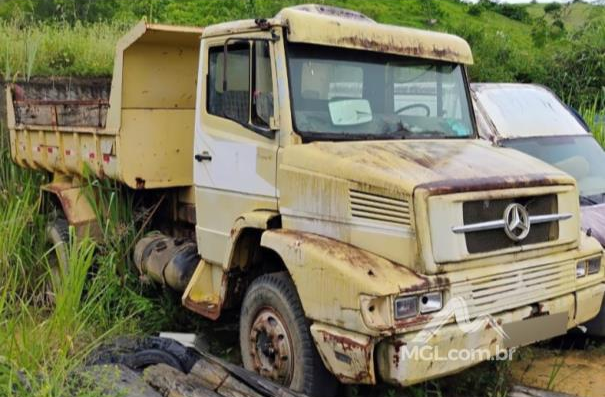 caminhao-mercedes-benz-diesel-leilao-veiculos-frota-prefeitura