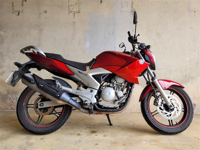 YAMAHA-FAZER-YS250-OPORTUNIDADE-LEILÃO-DESCOMPLICADO-VIP-LEILÕES-FROTA-RECUPERADO-FINANCIAMENTO-BANCO-INVESTIMENTO