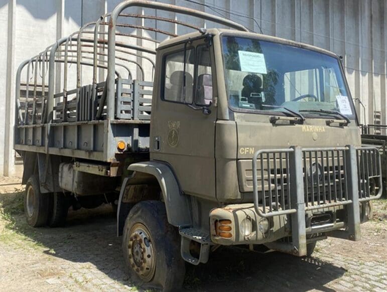 caminhão-militar-atego-4x4-leilao-marinha-brasil