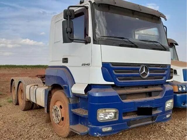 caminhao-mercedes-benz-leilao-veiculos-oportunidade-investir-renda-extra