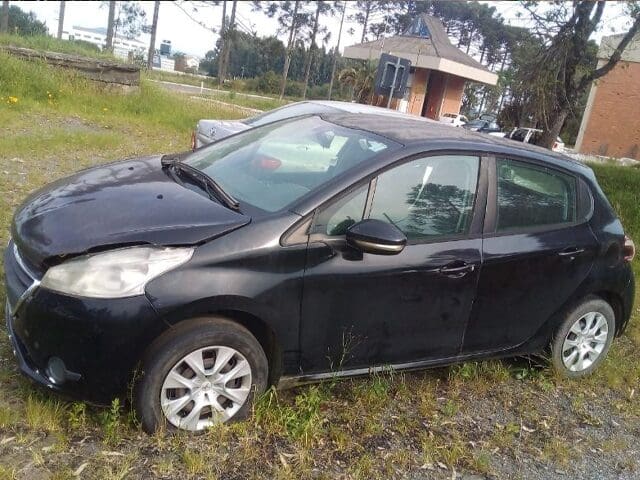 peugeot-2008-leilao-veiculos-oportunidade-investir-renda-extra
