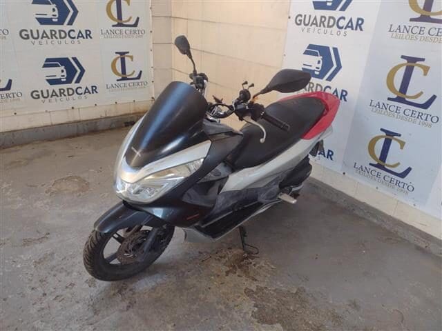 honda-pcx-leilao-veiculos-oportunidade-investir-renda-extra
