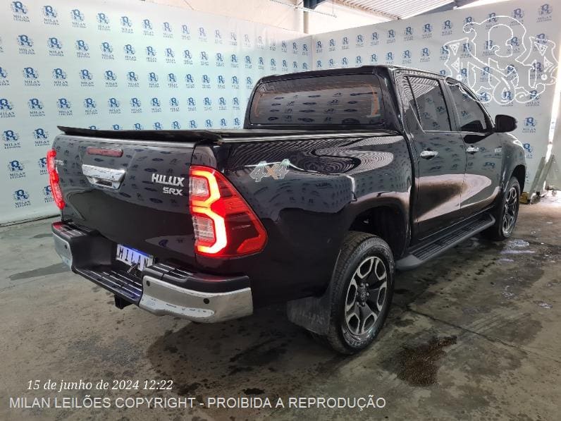 toyota-hilux-srv-4x4-oportunidade-leilão-descomplicado-milan-leilões-financeira-recuperado-financiamento-banco