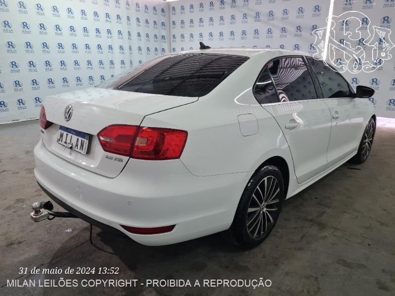 volkswagen-jetta-tsi-oportunidade-leilão-descomplicado-milan-leilões-recuperado-financiamento-banco-investimento