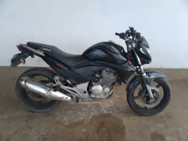 honda-cb-leilao-motos-oportunidade-investir-renda-extra
