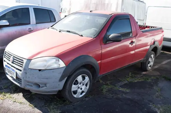 fiat-strada-leilao-veiculos-oportunidade-investir-renda-extra
