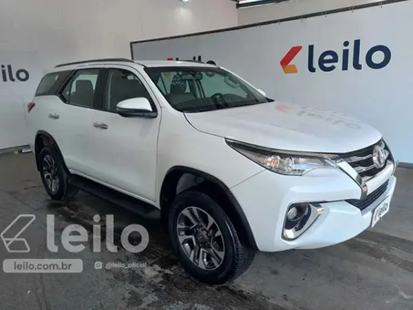 hilux-leilao-veiculos-oportunidade-investir-renda-extra
