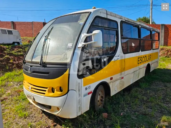 onibus-leilao-veiculos-oportunidade-investir-renda-extra
