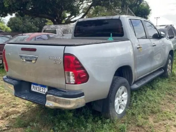 hilux-leilao-veiculos-oportunidade-investir-renda-extra
