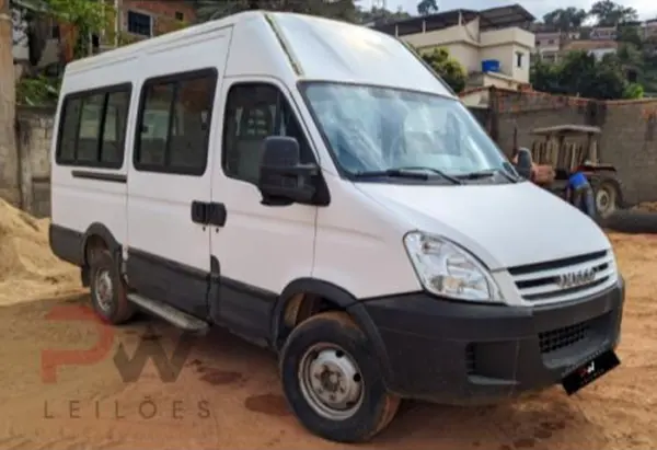 iveco-leilao-veiculos-oportunidade-investir-renda-extra
