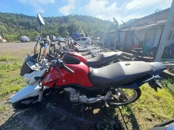 honda-cg-fan-leilao-motos-oportunidade-investir-renda-extra
