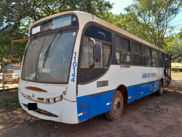 onibus-leilao-veiculos-oportunidade-investir-renda-extra
