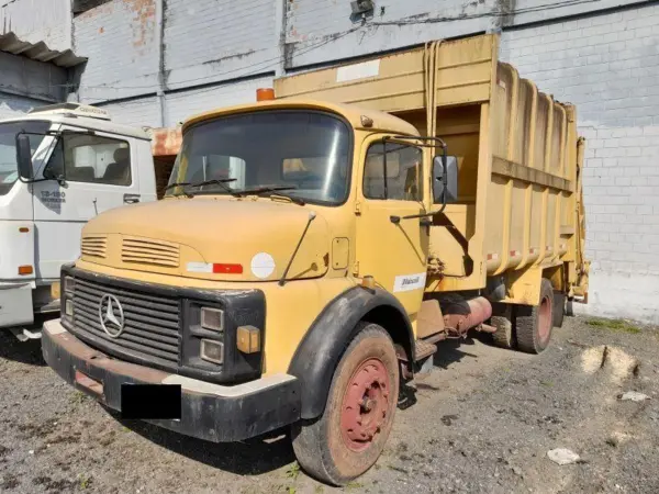 Caminhão Mercedes Benz leilao de canhao 2