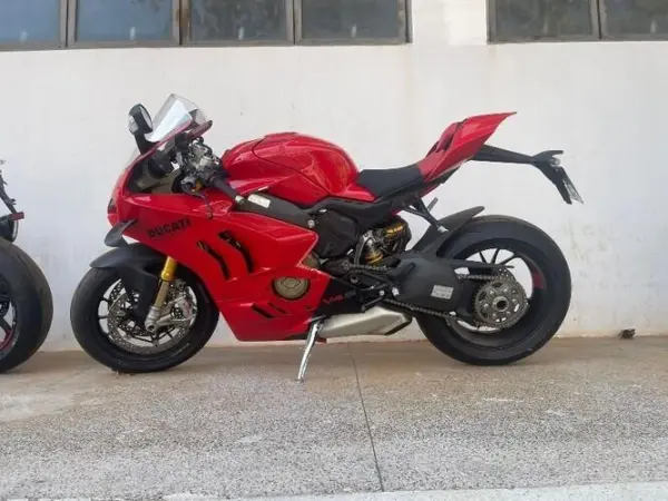 Dicati Panigale V4 S leilao de veiculos de luxo