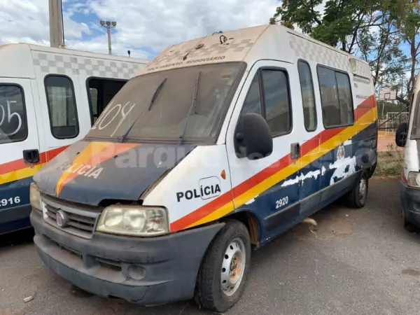 Fiat Ducato Multi leilao viaturas policia militar