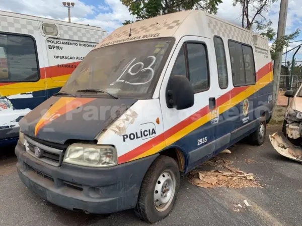 Fiat Ducato Multi leilao viaturas policia militar