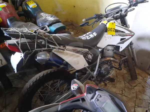 Honda XR 250 Tornado leilao de motos detran