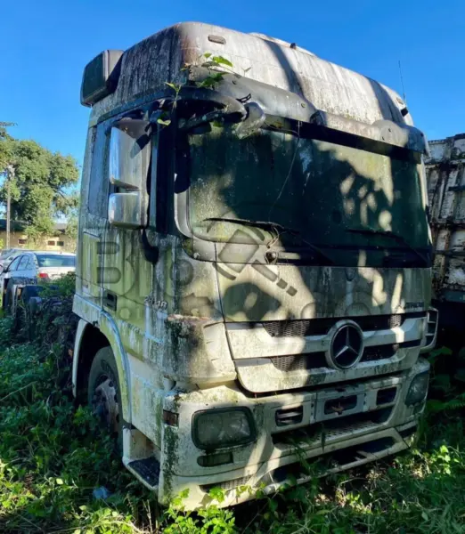 Mercedes Benz Actros LS leilao de combate ao trafico de drogas