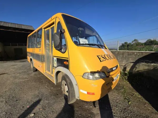 Micro-ônibus Marcopolo Volare V8 leilao de veiculos prefeitura