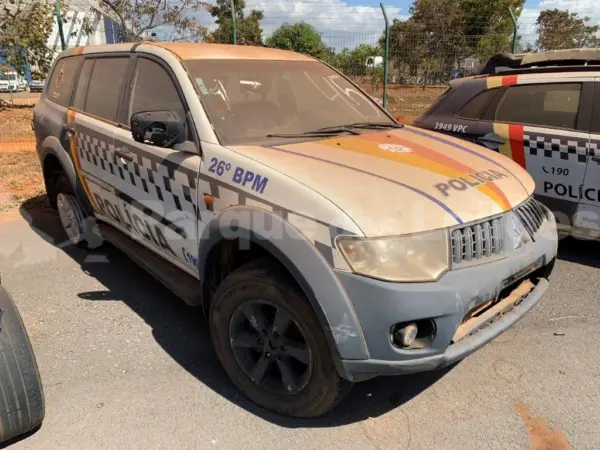 Mitsubishi Pajero Dakar leilao leilao de viaturas da policia militar