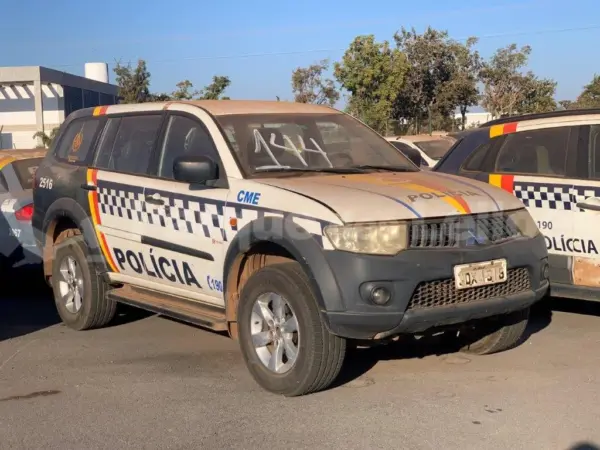 Mitsubishi Pajero Dakar leilao leilao de viaturas da policia militar