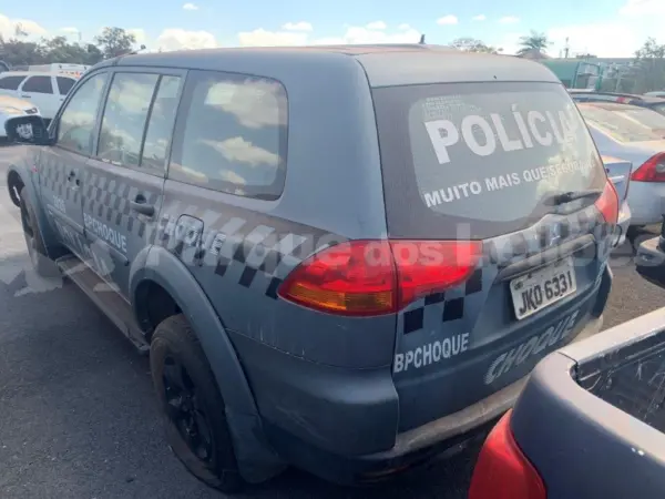 Mitsubishi Pajero Dakar leilao de viaturas da policia militar