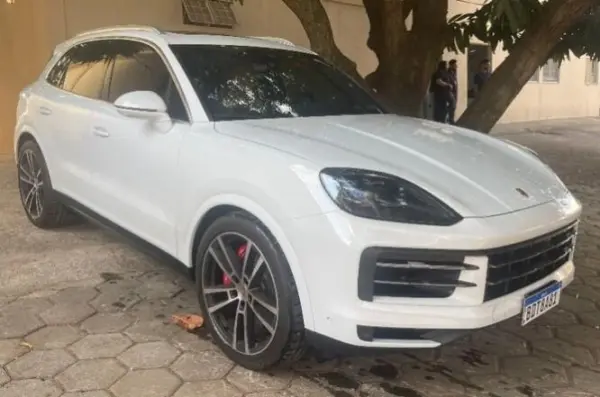 Porsche Cayenne S V8 leilao de veiculos de luxo