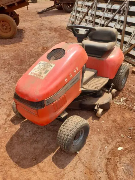 Trator Cortador de Grama Massey Ferguson leilao do agro