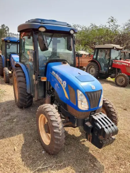 Trator New Holland leilao do agro