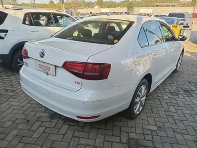 Volkswagen Jetta Trendline leilao de veiculos